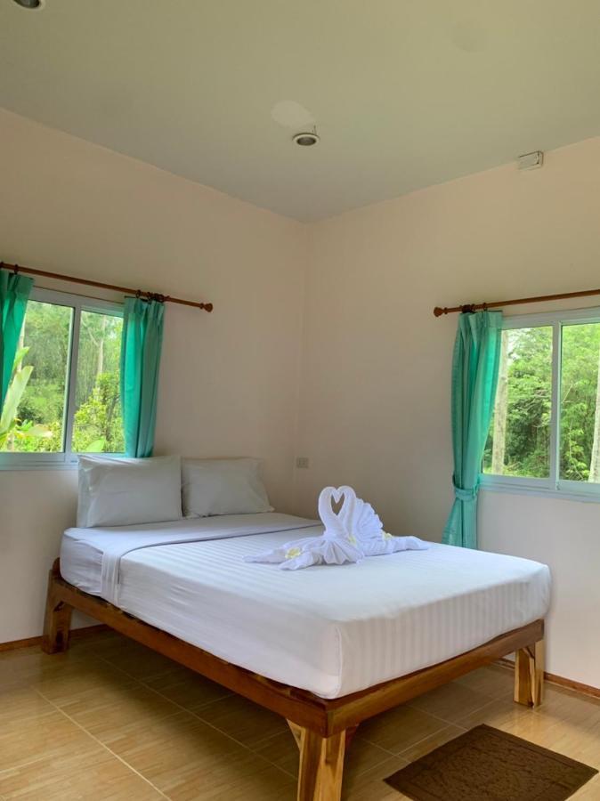 Khaosok Bamboo Huts Resort Khao Sok National Park Extérieur photo