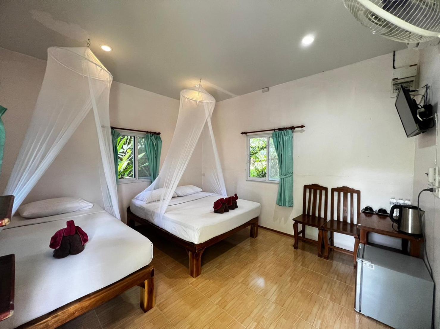 Khaosok Bamboo Huts Resort Khao Sok National Park Extérieur photo
