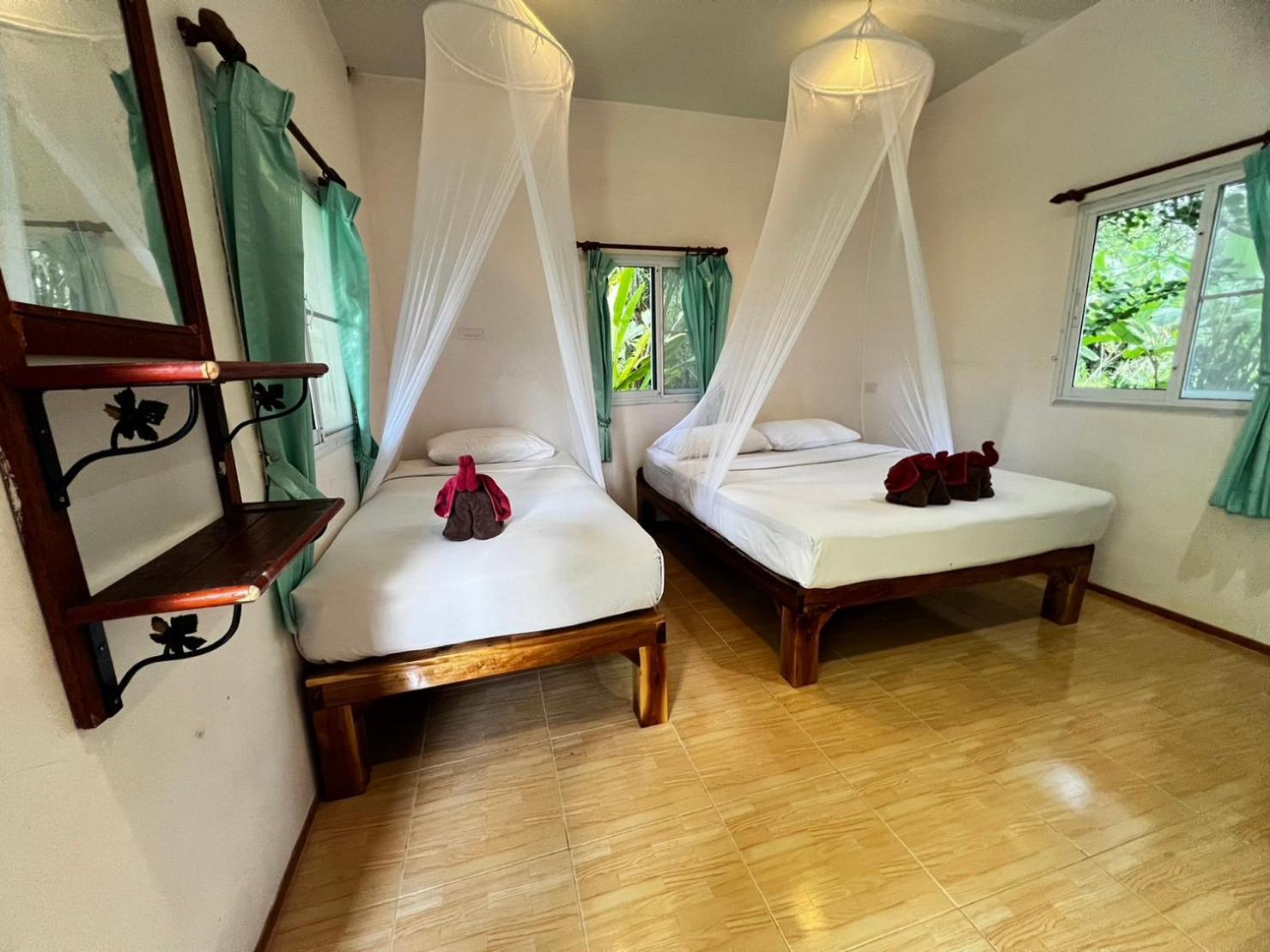 Khaosok Bamboo Huts Resort Khao Sok National Park Extérieur photo